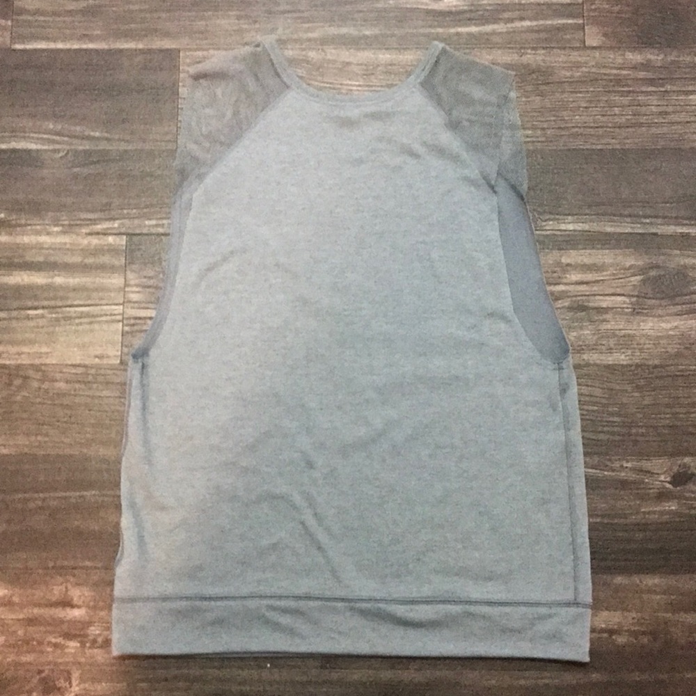 Nike gray tank top mesh sleeves - Picture 4 of 5